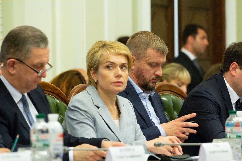 Порівняно з 2017-м цього року інвестиції в шкільну інфраструктуру та цільові субвенції зросли майже в 3 рази, – Лілія Гриневич під час звіту Уряду за 2017 рік