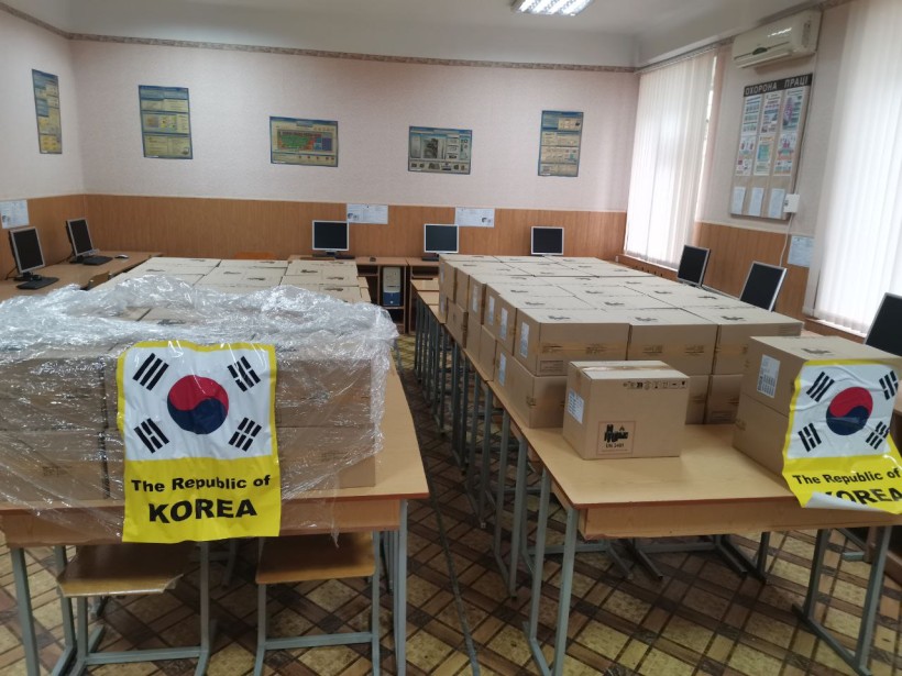 Цифрові пристрої для здобувачів освіти: понад 1000 планшетів отримали учні Запорізької та Луганської областей