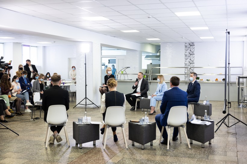 Презентовано План заходів з реформування системи шкільного харчування під патронатом Першої леді Олени Зеленської