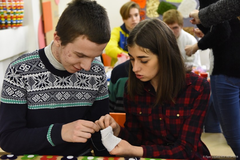 У ХПІ провели “Новорічний апсайклінг” для вихованців харківської школи-інтернату