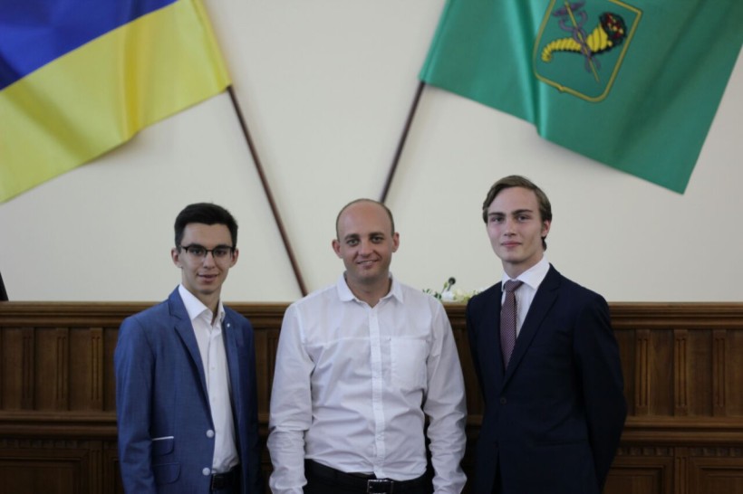 Харківські студенти створили унікальний мобільний додаток, який спростить оплату проїзних квитків та відстеження міського транспорту