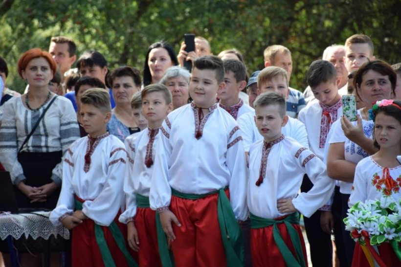 У гірському селі на Закарпатті відкрили школу та дитсадок, у будівництво яких інвестували понад 29 млн гривень
