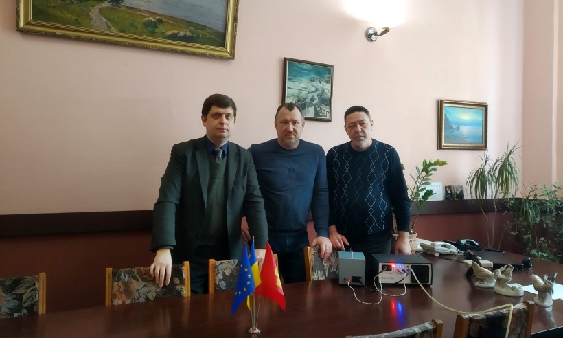 Троє вчених ЗНУ створили прилад, здатний проводити масштабну дезінфекцію повітря та поверхностей