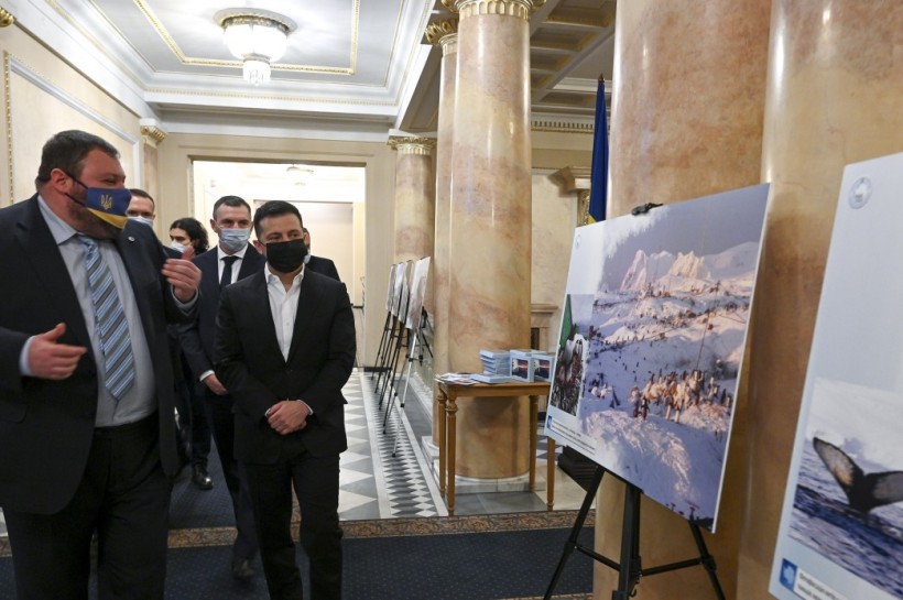 25-річчя антарктичної станції «Академік Вернадський»: уперше в історії Президент поспілкувався з українськими полярниками в режимі реального часу та вручив державні нагороди