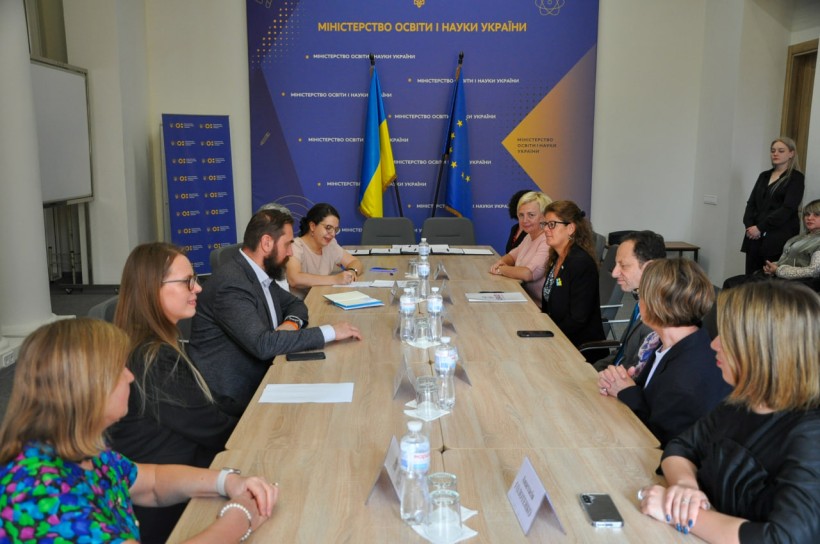 МОН підписало меморандум у межах Всеукраїнської програми ментального здоров'я «Ти як?»