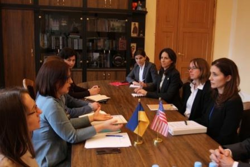 Перший заступник Міністра освіти і науки Інна Совсун зустрілася з помічником Держсекретаря США з питань освіти і культури Івен Райан