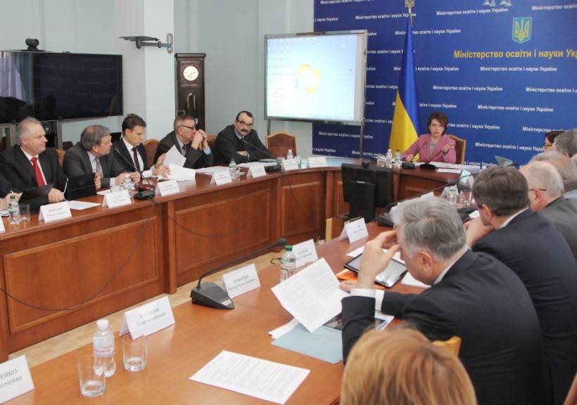 Колегія МОН схвалила перелік підручників для учнів 8 класу