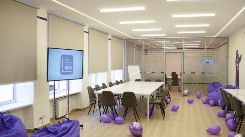 У КНТЕУ відкрили інноваційний коворкінг «Phygital Hub»