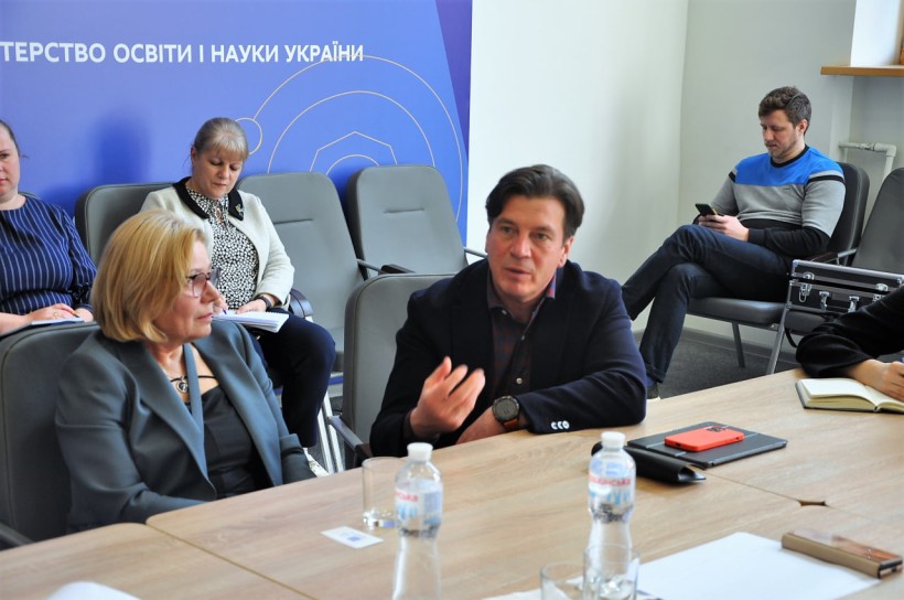Оксен Лісовий провів зустріч щодо роботи пілотних ЗВО із представниками Благодійного фонду «Повір у себе» та Посольства Швейцарської Конфедерації в Україні
