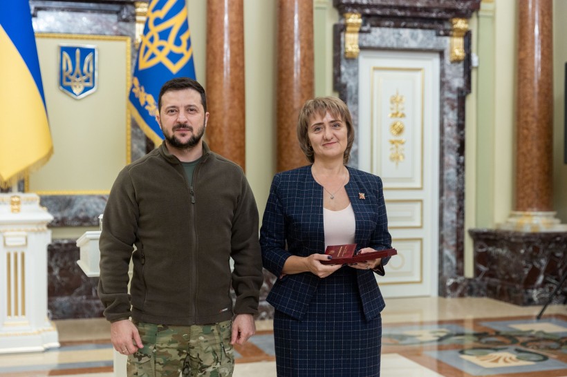 Про сумлінну роботу українських освітян сьогодні свідчать не лише здобутки їхніх учнів на олімпіадах, а й перемоги на фронті, – Володимир Зеленський