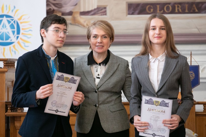 Міністр занепокоєна, що молоде покоління втрачає наполегливість і терпіння – з виступу Лілії Гриневич перед лауреатами стипендії Президента України
