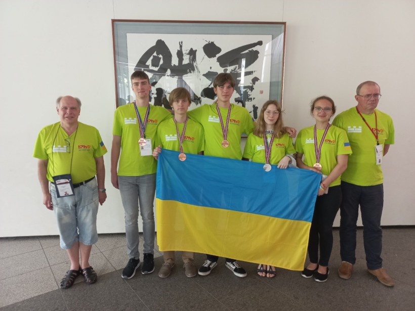 Срібна і чотири бронзові медалі – результати української команди у 53-й Міжнародній фізичній олімпіаді