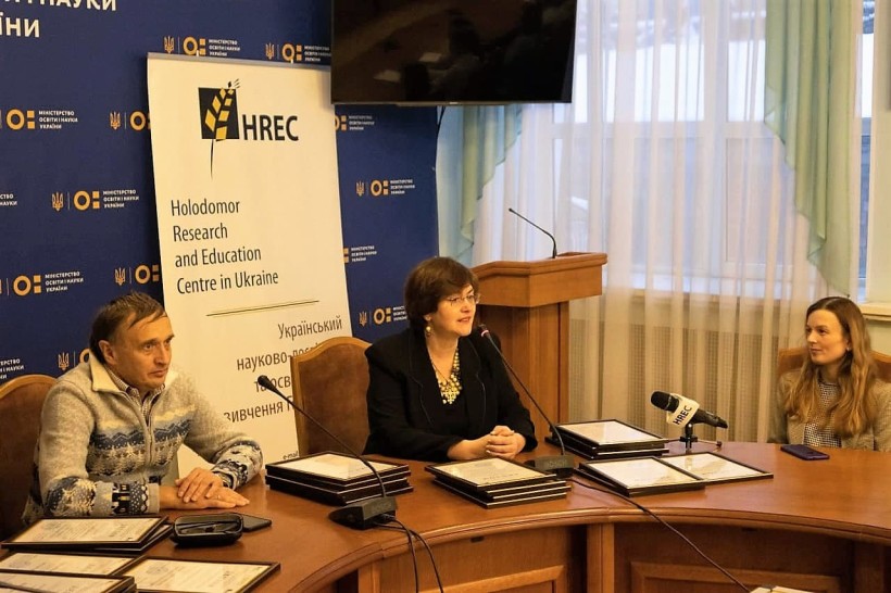 Нагороджено переможців Конкурсу наукових і мистецьких робіт імені Володимира Маняка та Лідії Коваленко