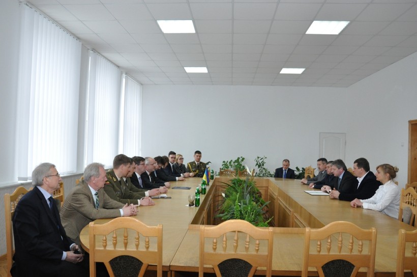 ПНУ імені Василя Стефаника відвідала делегація Литовської Республіки, яку очолив Міністр оборони краю Литовської Республіки Юозас Олєкас