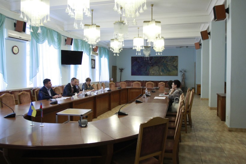 Сергій Шкарлет обговорив із Послом Азербайджанської Республіки актуальні напрями співробітництва в галузі освіти і науки