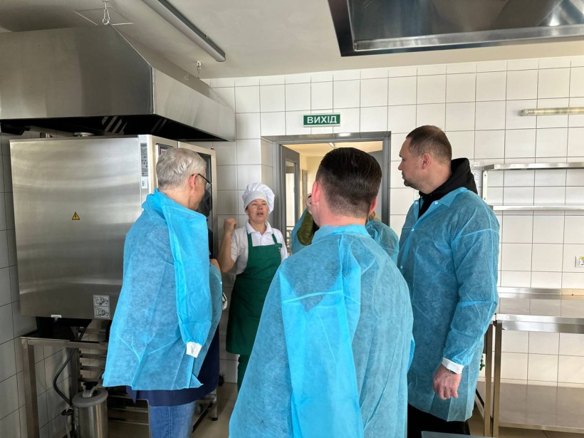 Міністр освіти і науки ознайомився з організацією освітнього процесу в опорному закладі на Житомирщині
