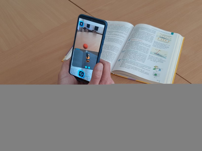Українські учні тестують навчання за допомогою віртуальної та доповненої реальностей