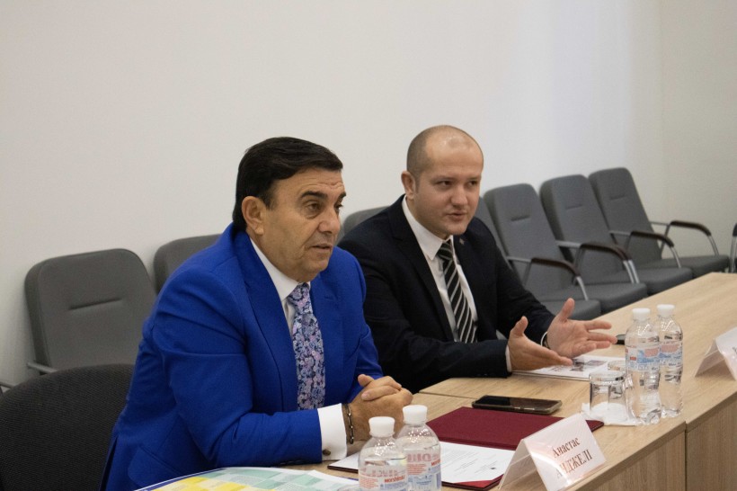Сергій Шкарлет зустрівся з делегацією освітян Республіки Албанія