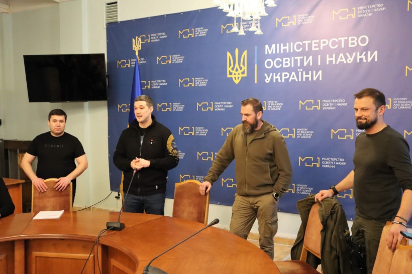 Команда МОН передала новому очільнику Перехідну книгу