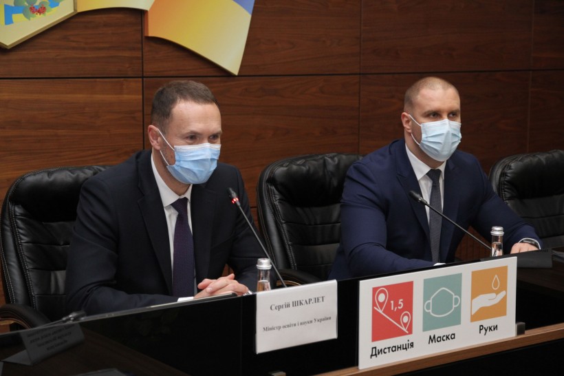 Розпочалася дослідна експлуатація шкільних електронних журналів та щоденників, – Сергій Шкарлет