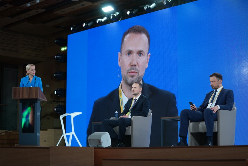 Сергій Шкарлет: Спільно з освітянами, батьками та учнями долаємо виклики, які ставить COVID-19