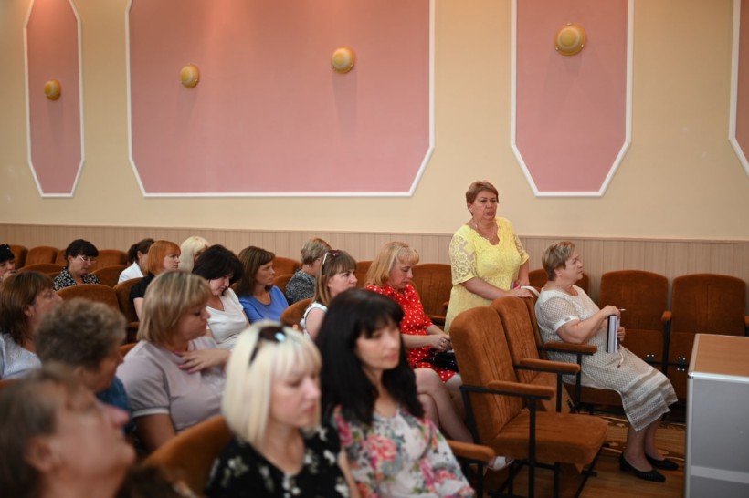 Віра Рогова оглянула черкаські заклади освіти та укриття