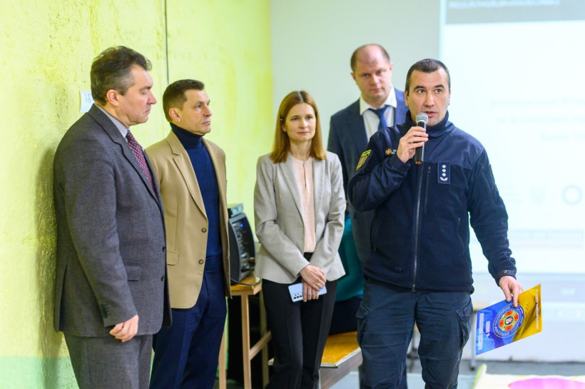 Безпека у школі: освітянам презентували модельне укриття у столичній гімназії