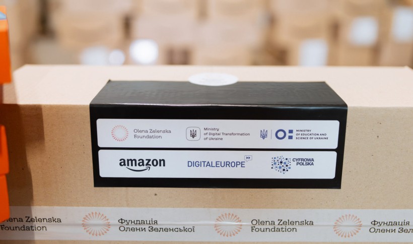 Майже 6 000 гаджетів для українських школярів від Amazon