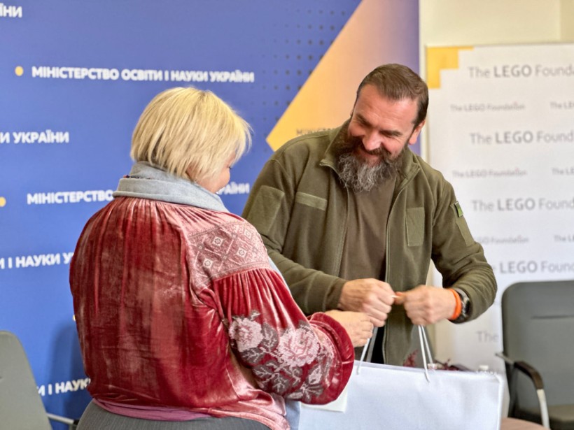 Відбулася зустріч із The LEGO Foundation: передали техніку для навчання у школах