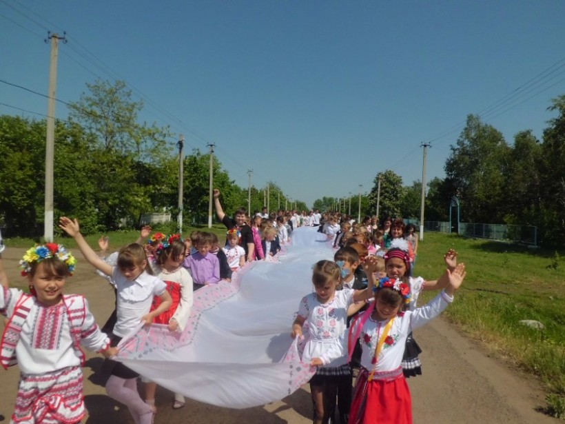 Школярі Великомихайлівщини відсвяткували День вишиванки