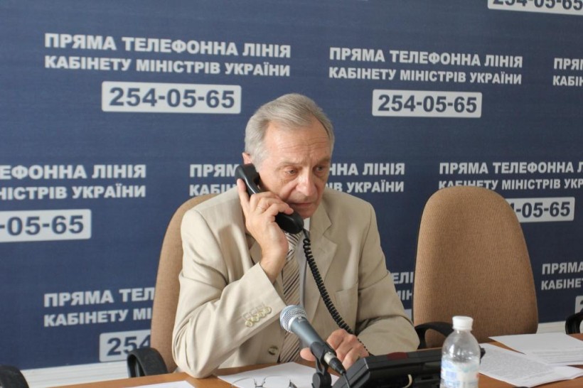 Під час прямої телефонної лінії КМУ розповіли про вступну кампанію у 2015 році