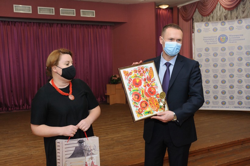 МОН підтримує розвиток державно-приватного партнерства у сфері позашкільної освіти, – Сергій Шкарлет