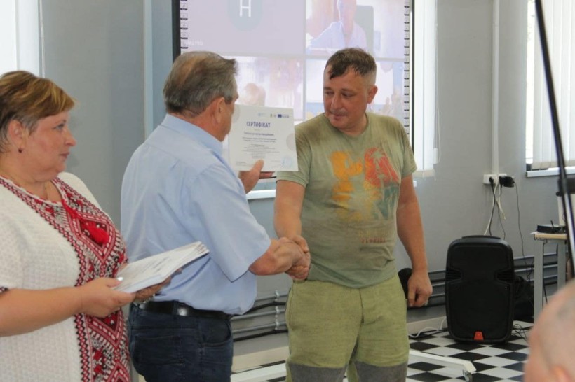 Профтехи Дніпропетровщини навчають внутрішньо переміщених осіб