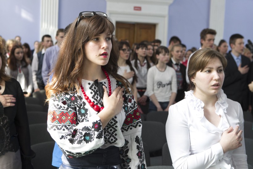 Відбулося нагородження переможців конкурсу-захисту науково-дослідницьких робіт у відділеннях філософії та суспільствознавства і наук про Землю
