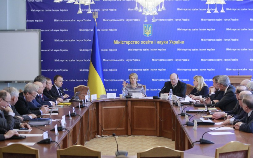 Атестаційна колегія МОН затвердила рішення про присвоєння вчених звань та присудження наукових ступенів