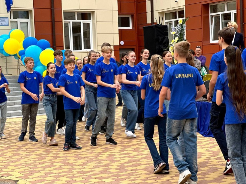 Відбулося відкриття відбудованого ліцею в Ірпені