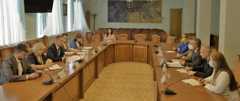 «Ми дуже цінуємо допомогу Дитячого фонду ООН на всіх рівнях освіти», – Міністр Сергій Шкарлет під час зустрічі з Головою Представництва ЮНІСЕФ в Україні Муратом Шахіним