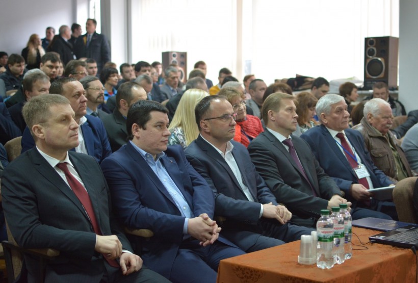 Під час Екогеофоруму в ІФНТУНГ відкрили сучасну лабораторію та вручили дипломи магістрів європейського зразка