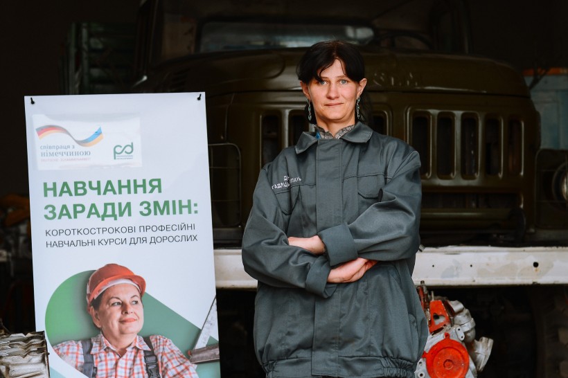 Опанувала автослюсарство і планує власну майстерню: як переселенка здобула новий фах у коледжі