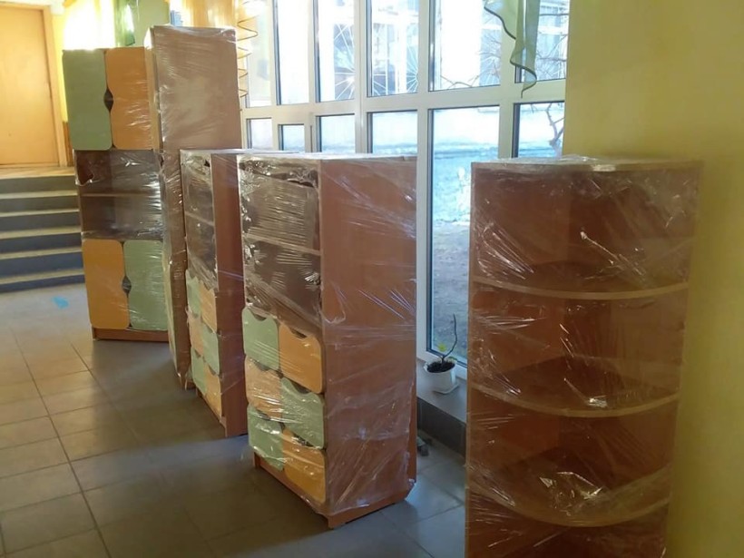 Школи на Тернопільщині придбали сучасні меблі для перших класів