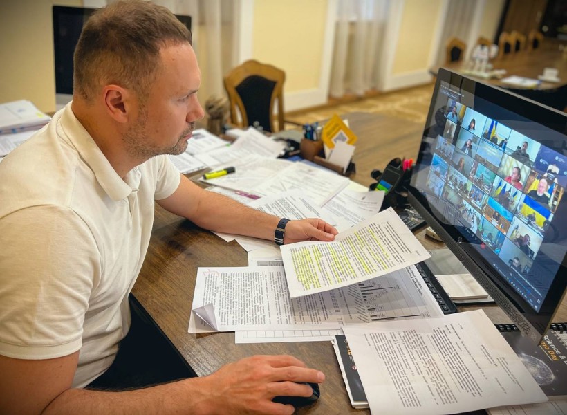 Під головуванням Прем’єр-міністра відбулася нарада щодо підготовки закладів освіти до навчального року