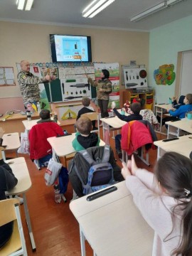 У Київській області реалізували проєкт з інформування дітей про правила мінної безпеки