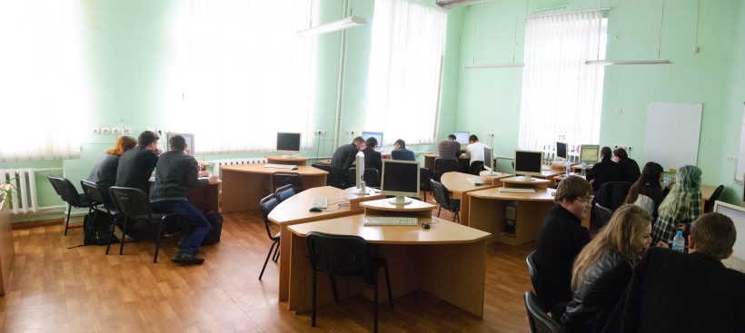 У ЗНУ найкращі програміс??и Півдня України боролися за першість олімпіади з програмування