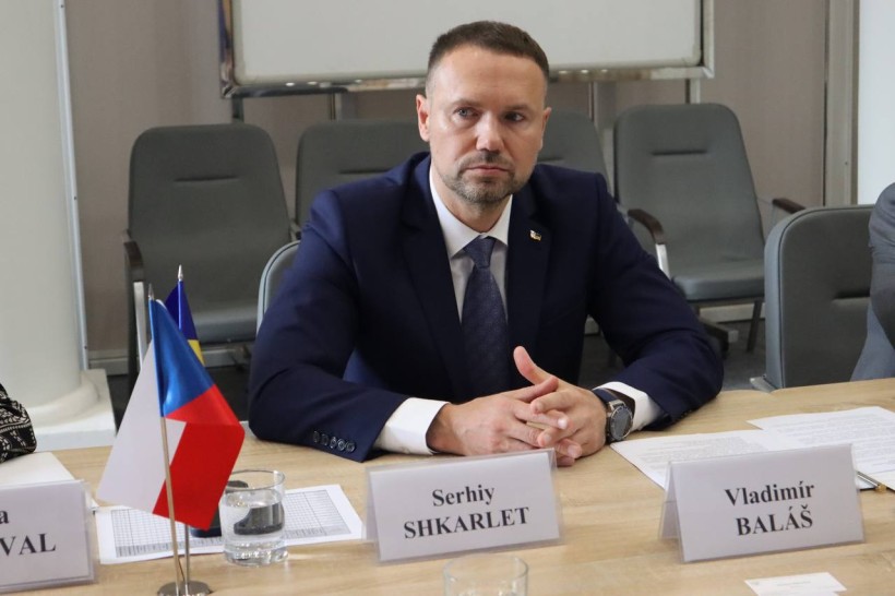 Міністри освіти і науки України та Чехії обговорили залучення українських дітей за кордоном до навчання
