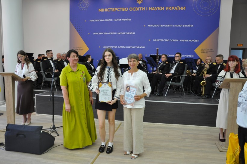 У МОН нагородили переможців ХХІV Міжнародного конкурсу з української мови імені Петра Яцика