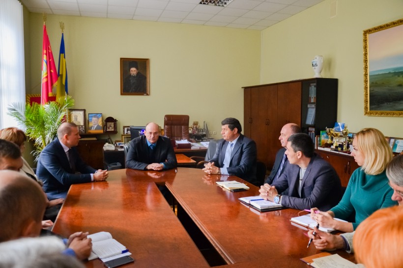 Директор департаменту МОН зустрівся з представниками вишів Мелітополя