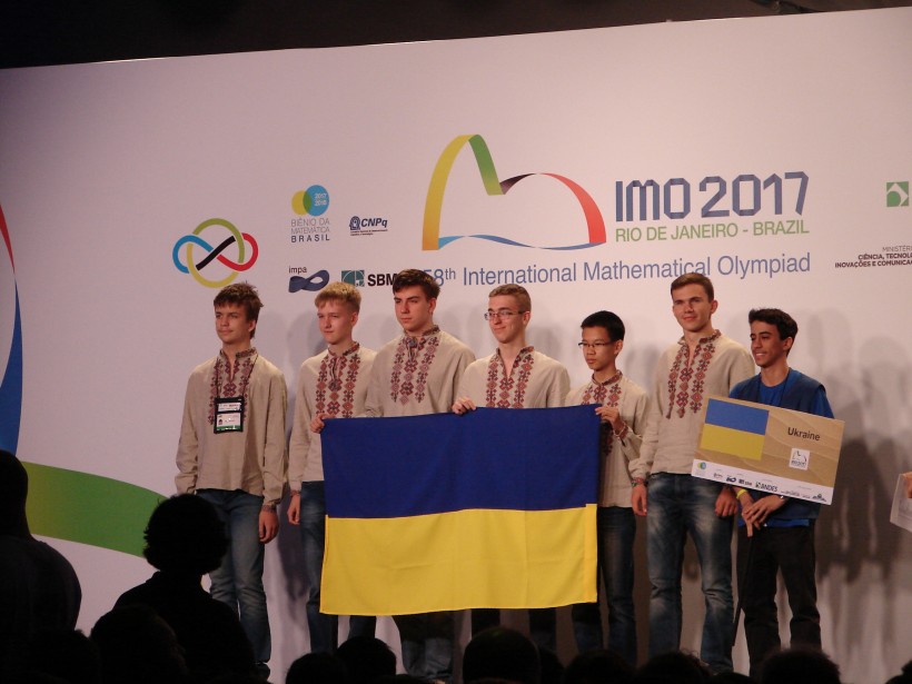 На міжнародних олімпіадах з хімії, математики і фізики українські школярі вибороли 14 медалей