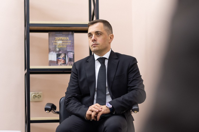 Психологічна підтримка — складник успішного навчання: у КНУ провели практикум емпатії за участю першої леді та МОН