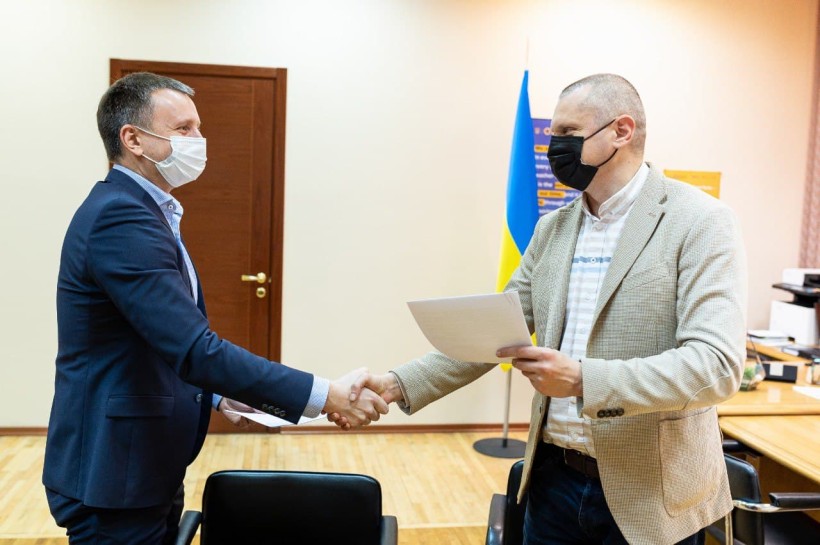 Сільським школам буде передано до 100 одиниць комп’ютерної техніки – МОН і ЕРАМ Україна підписали меморандум про співпрацю