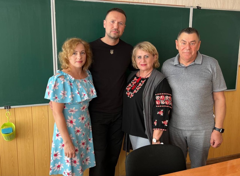 Сергій Шкарлет ознайомився зі станом готовності закладів освіти Чернігівщини до нового навчального року та взяв участь у відкритті лабораторії інновацій
